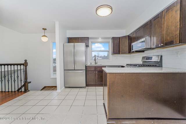 280 Miles Ave, Staten Island, NY 10308