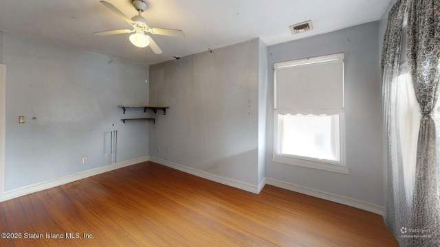 561 Delafield Ave, Staten Island, NY 10310
