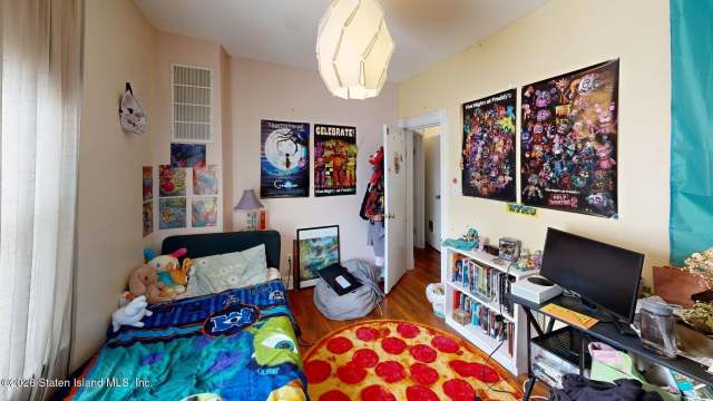 561 Delafield Ave, Staten Island, NY 10310