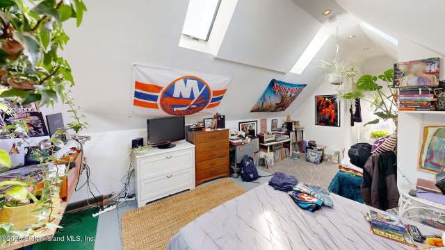 561 Delafield Ave, Staten Island, NY 10310