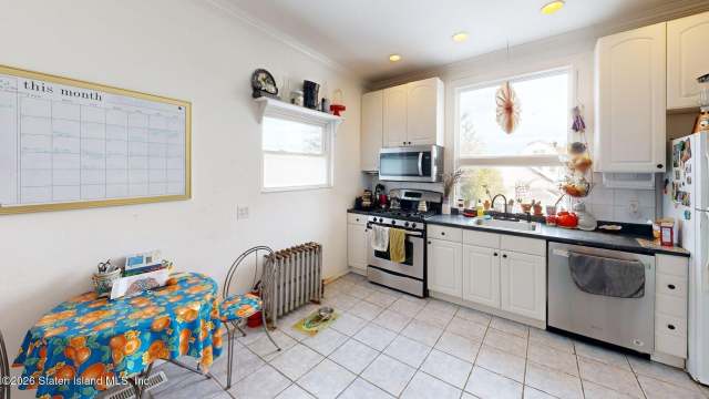 561 Delafield Ave, Staten Island, NY 10310
