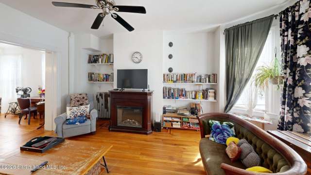 561 Delafield Ave, Staten Island, NY 10310