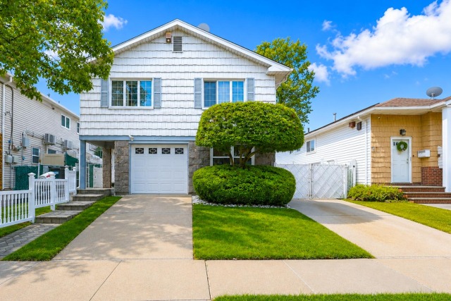 8 Brandis Ave, Staten Island, NY 10312