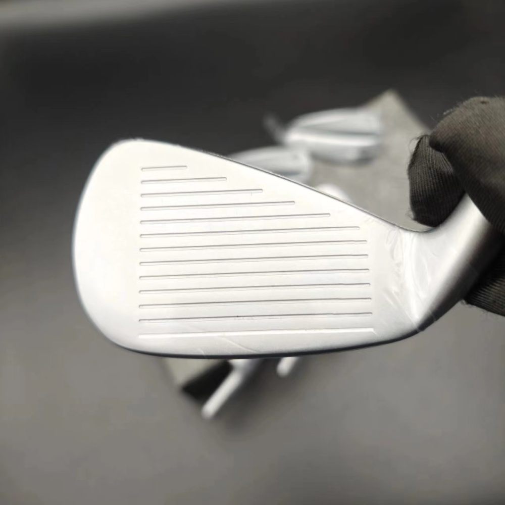 Taylormade P∙790 Irons Silver fourth generation,