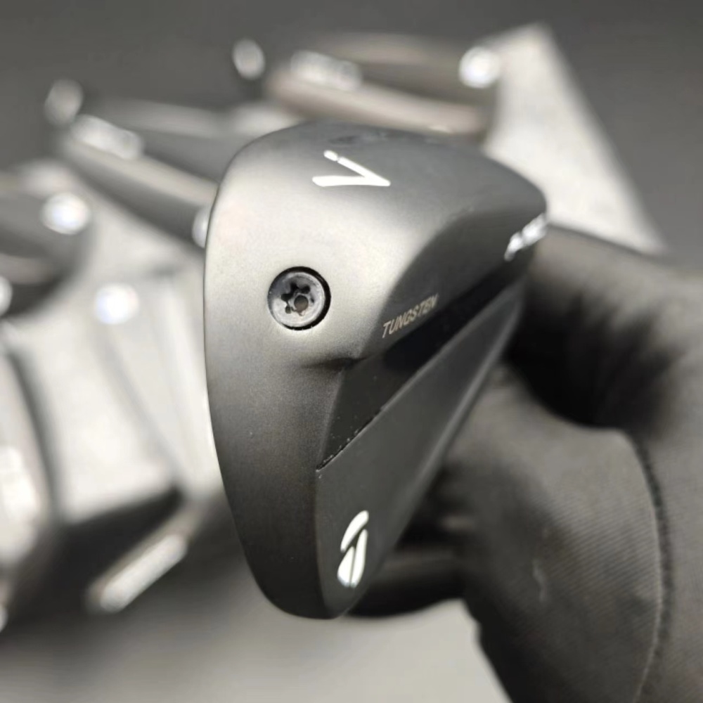 Taylormade P∙790 Irons Black fourth generation