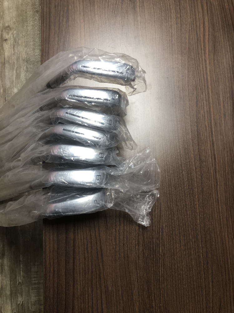 P∙790 Irons