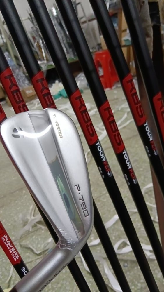 P∙790 Irons