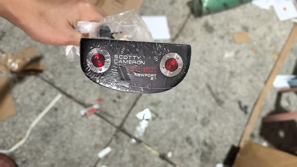 Left hand putter 2