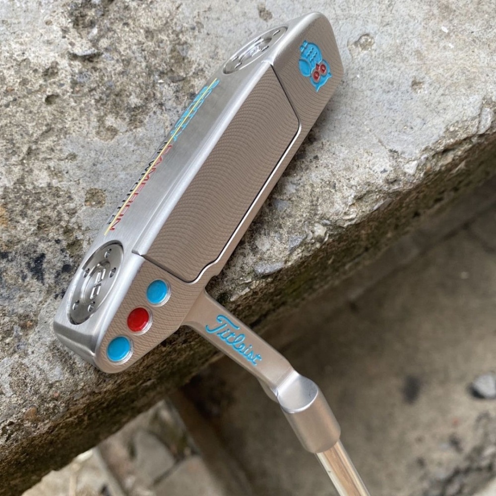 17 Scotty Cameron Putter