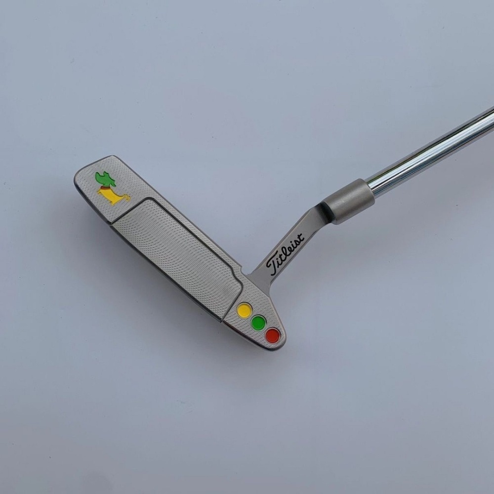 16 Scotty Cameron Putter