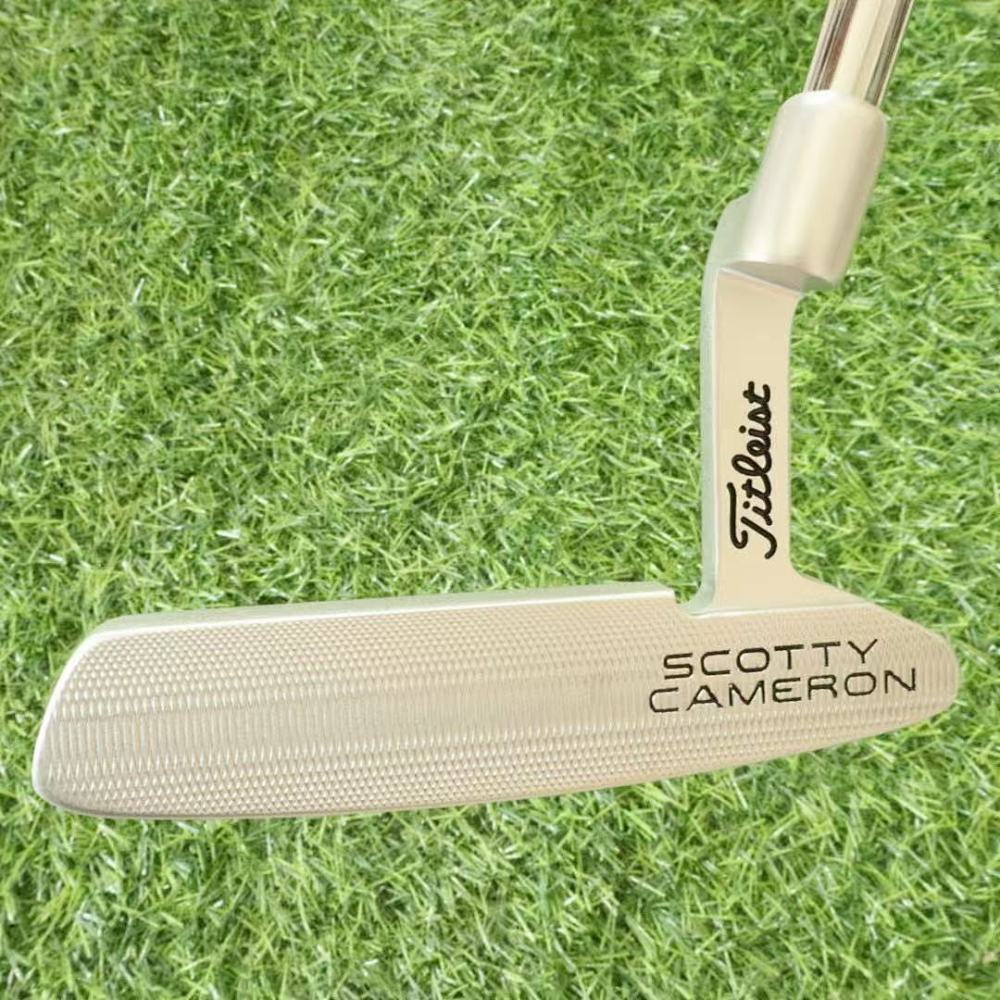 18 Scotty Cameron Putter