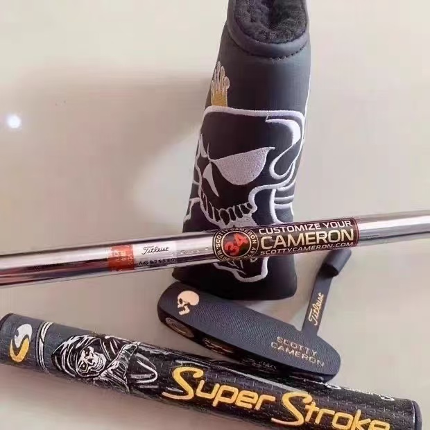 15 Scotty Cameron Putter