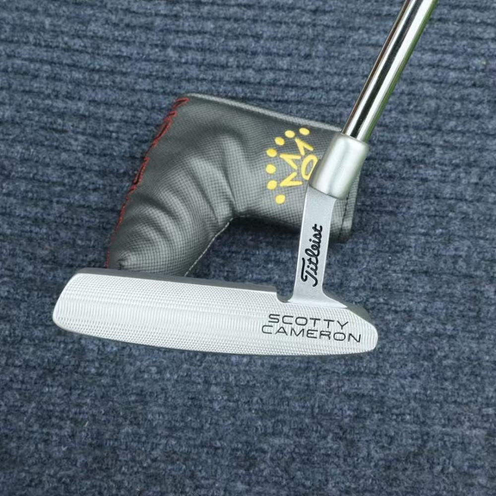 18 Scotty Cameron Putter