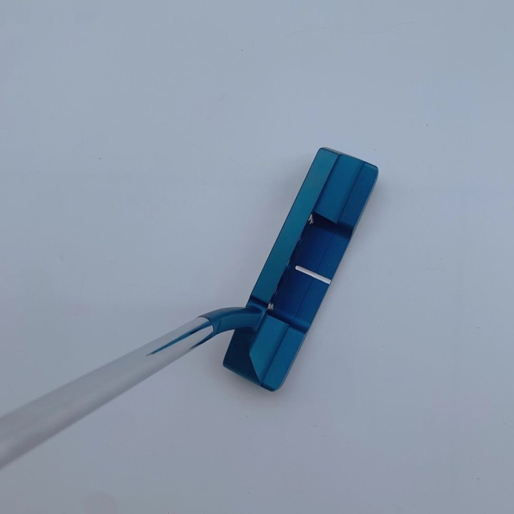 19 Scotty Cameron Putter
