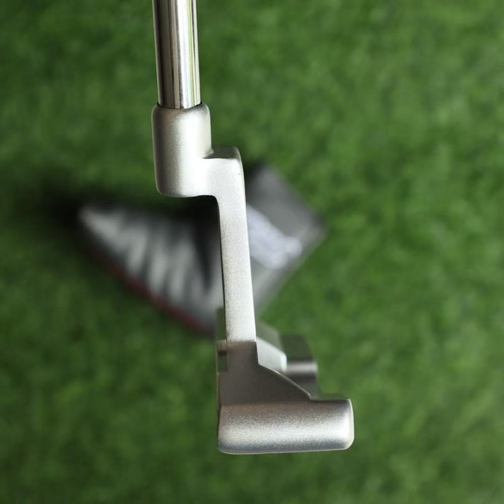18 Scotty Cameron Putter