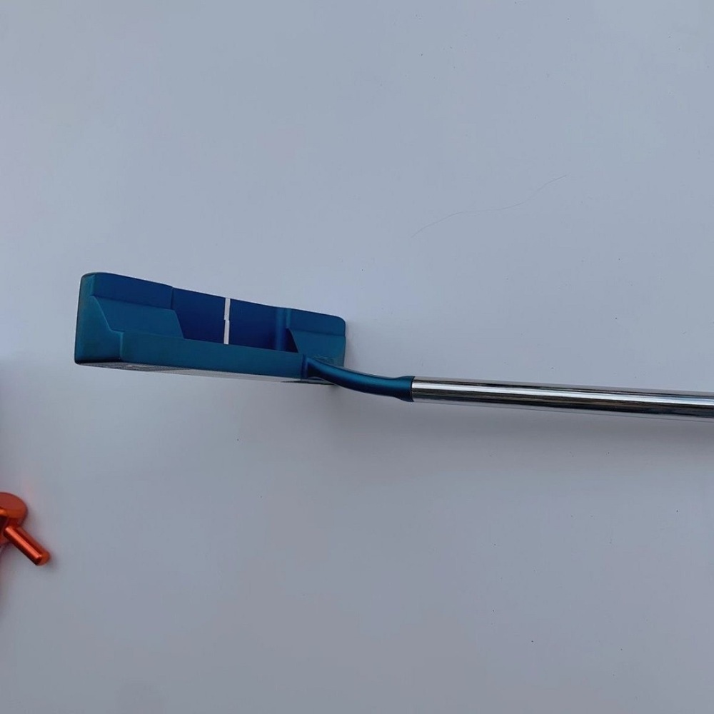 19 Scotty Cameron Putter