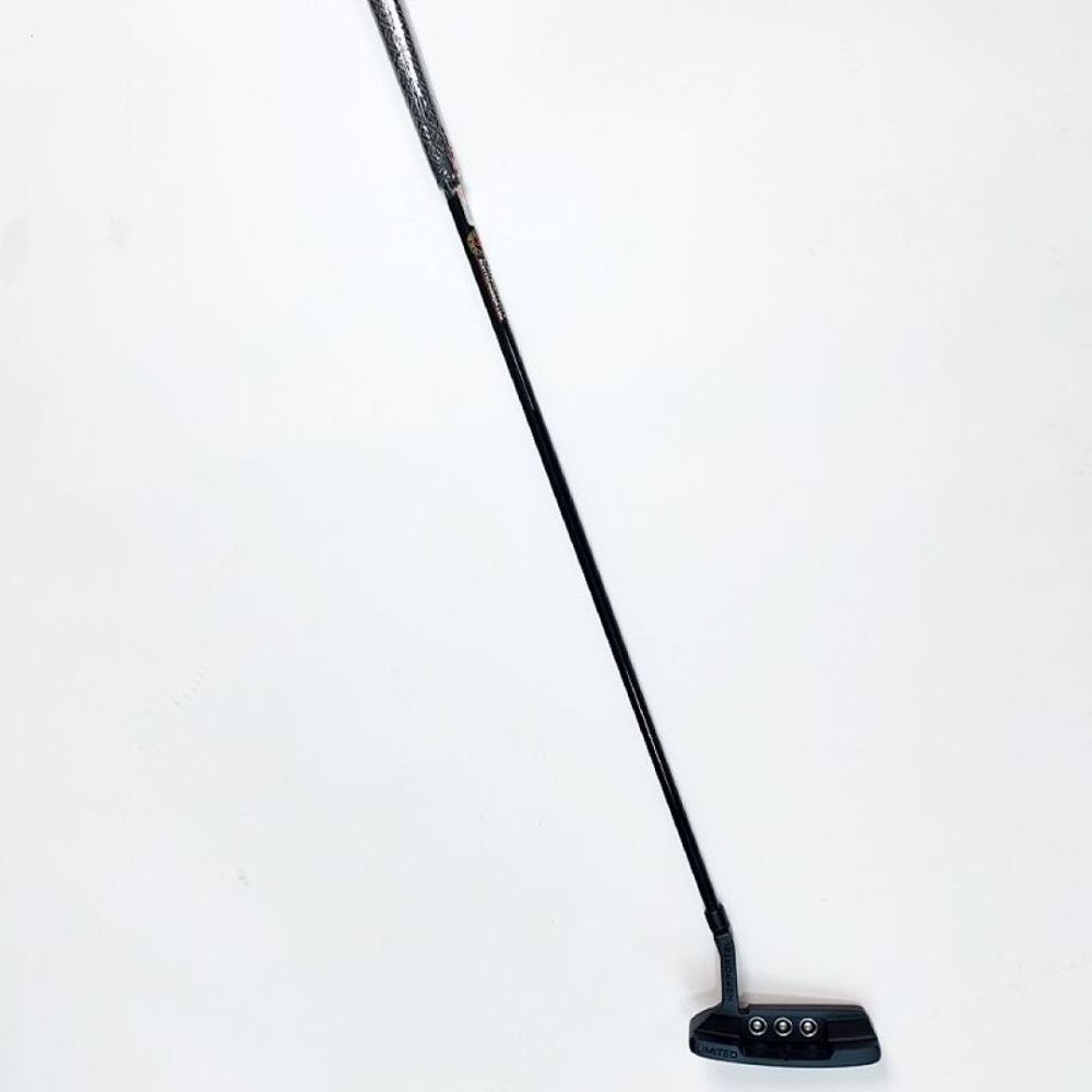 37 Scotty Cameron Putter