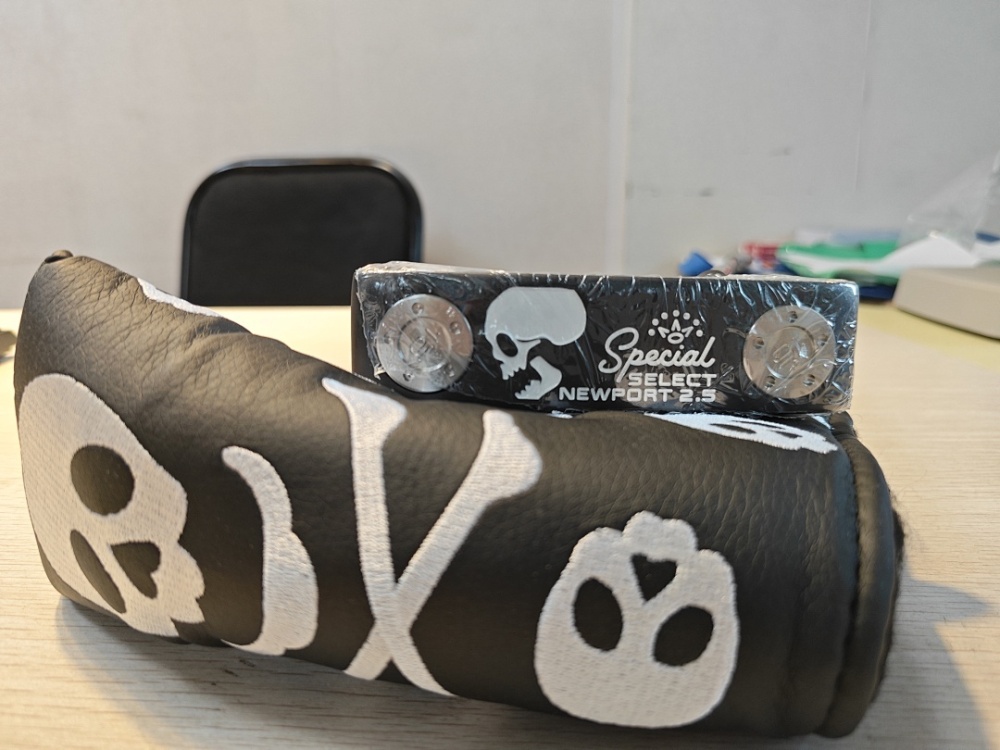 40 Scotty Cameron Putter