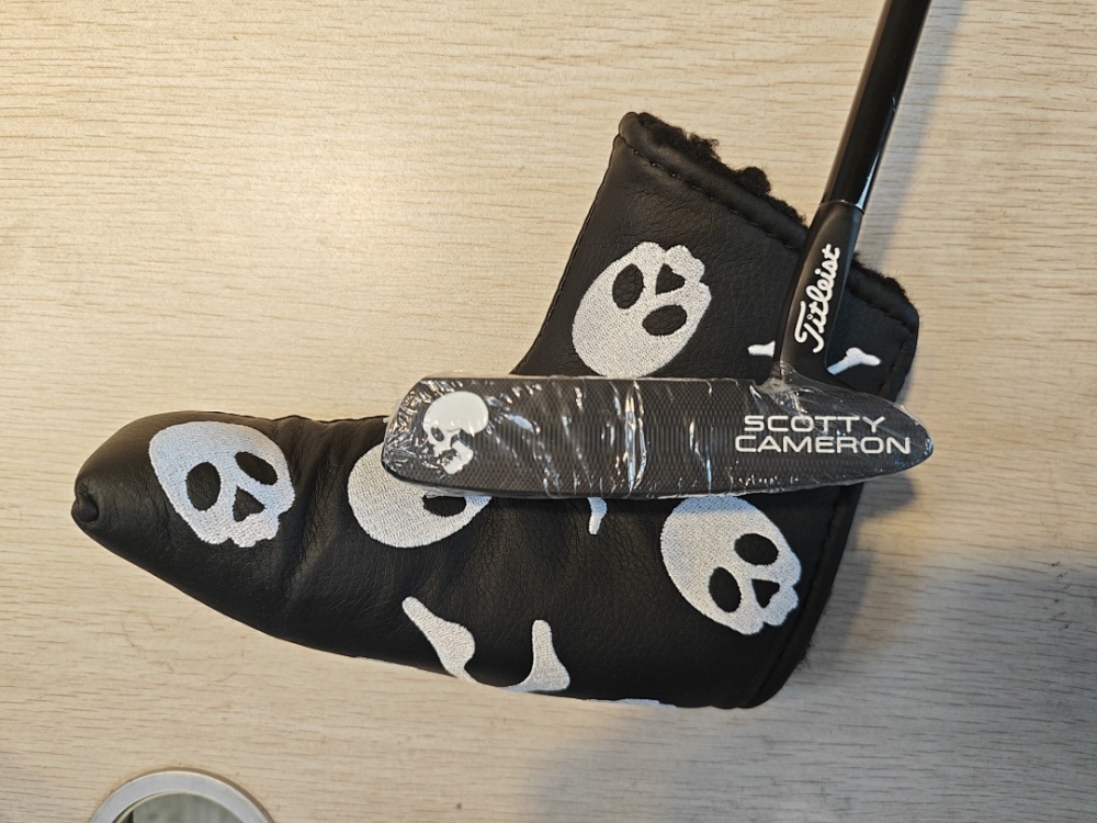40 Scotty Cameron Putter