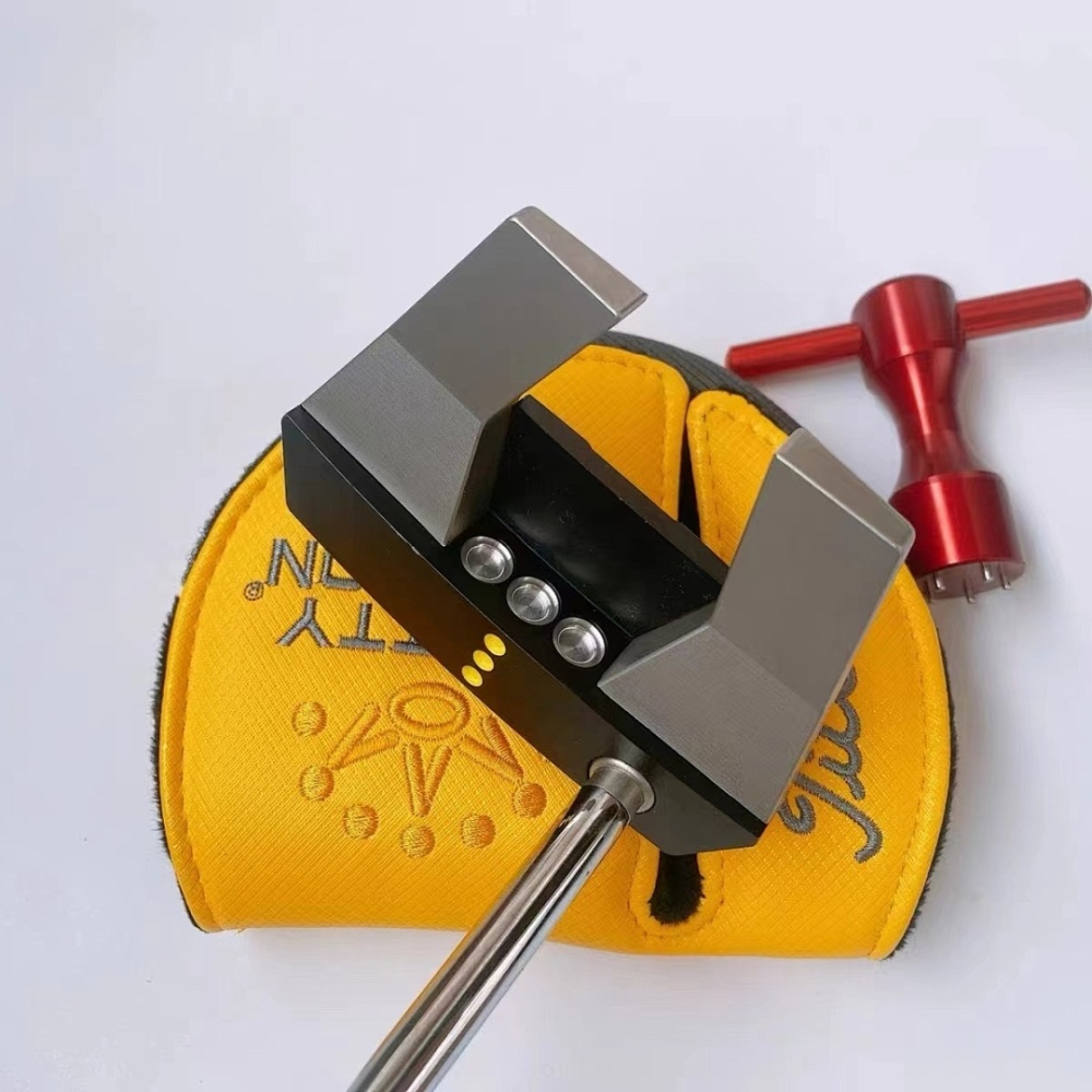 48 Scotty Cameron Putter