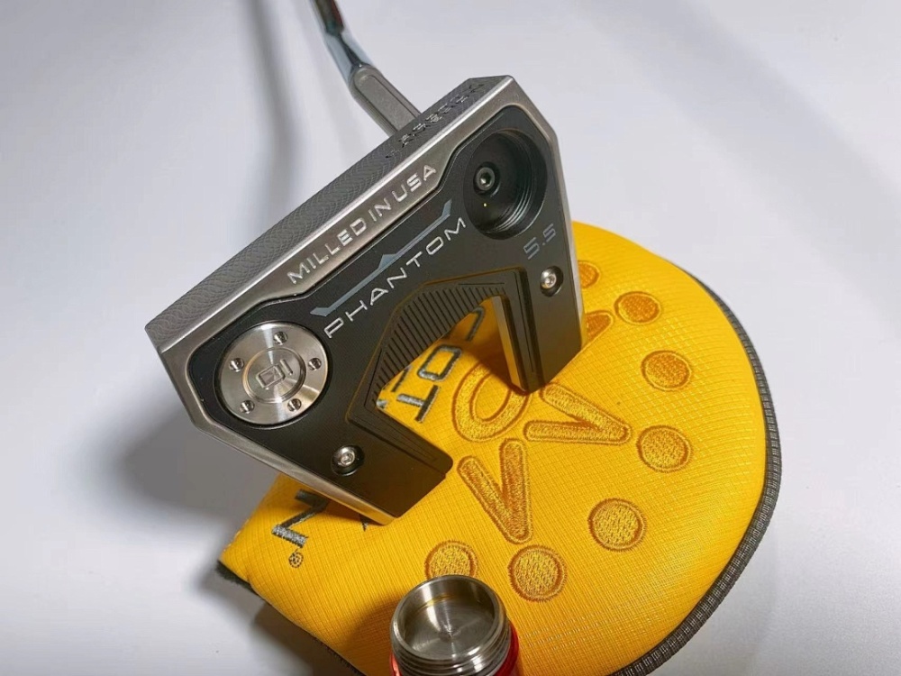 49 Scotty Cameron Putter