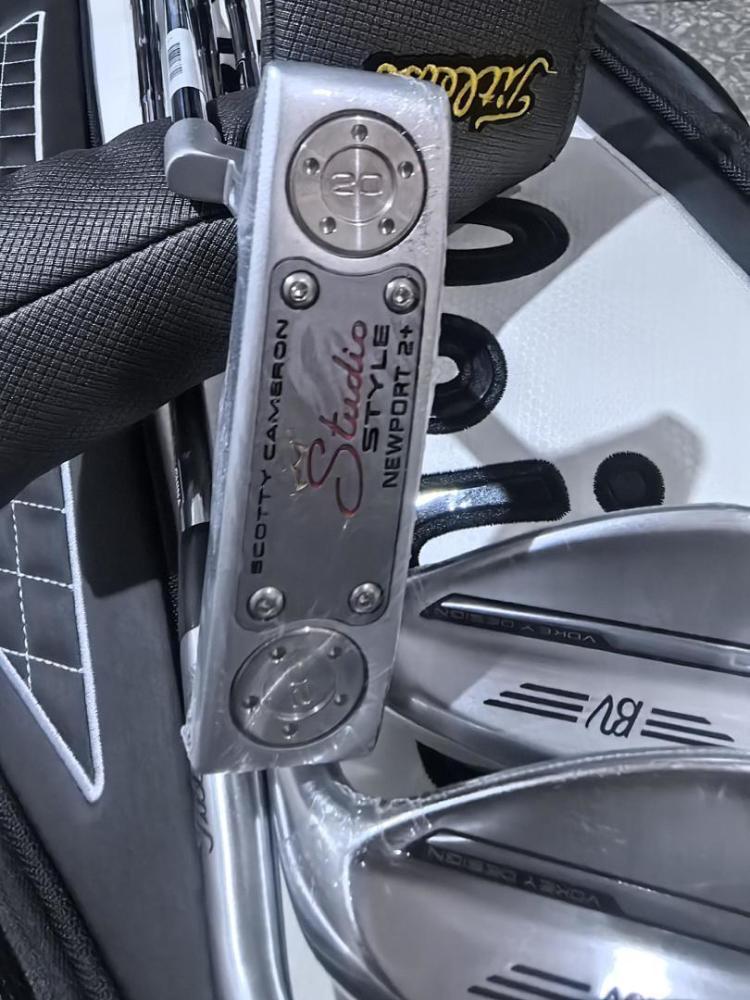 53 Scotty Cameron Putter