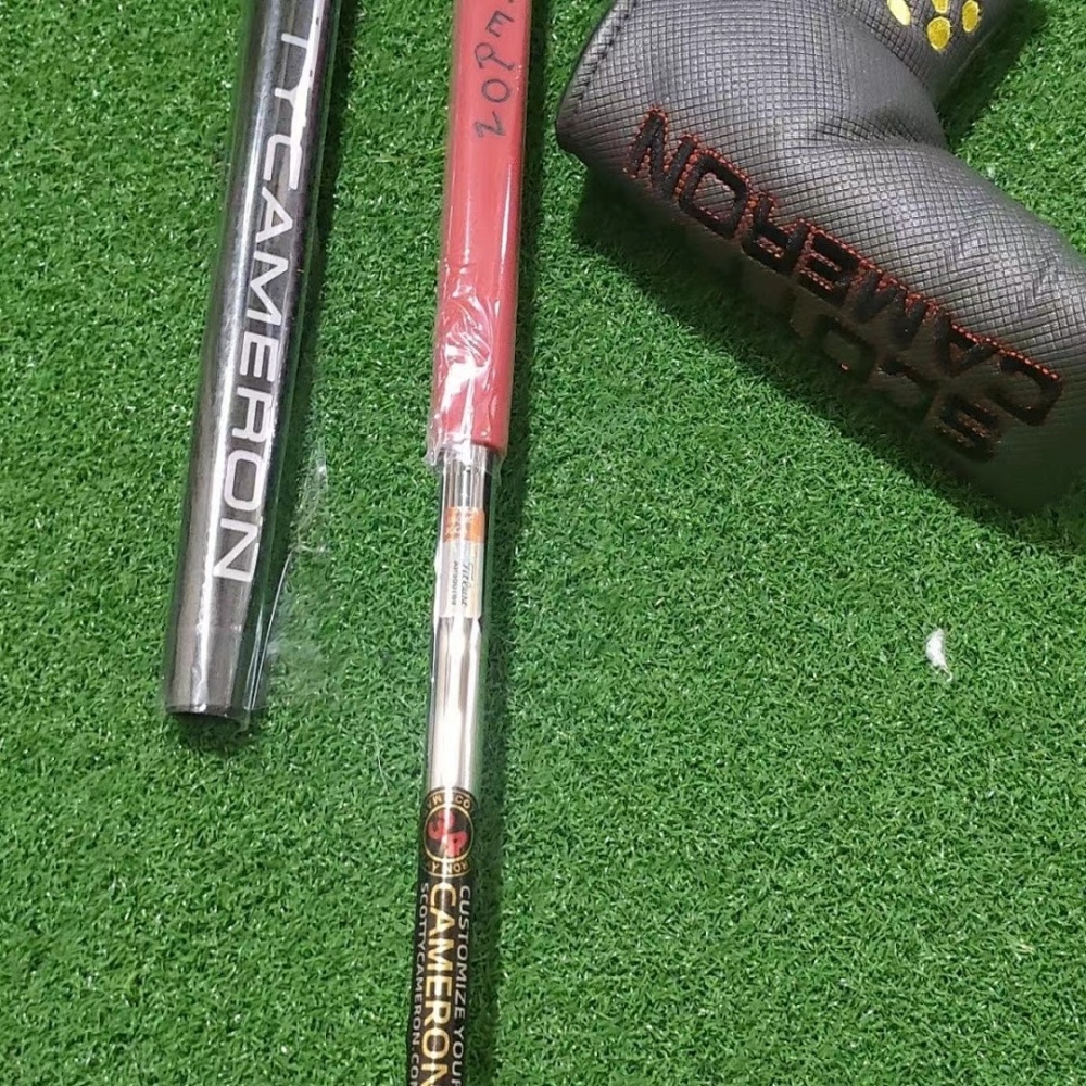 54 Scotty Cameron Putter