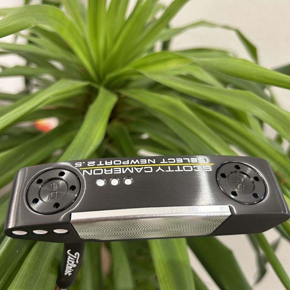 69 Scotty Cameron Putter