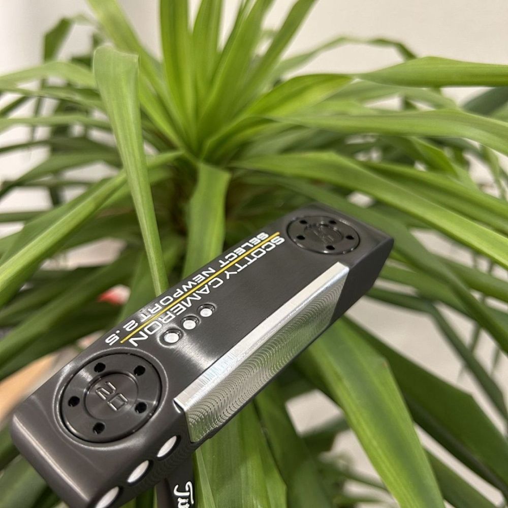 69 Scotty Cameron Putter