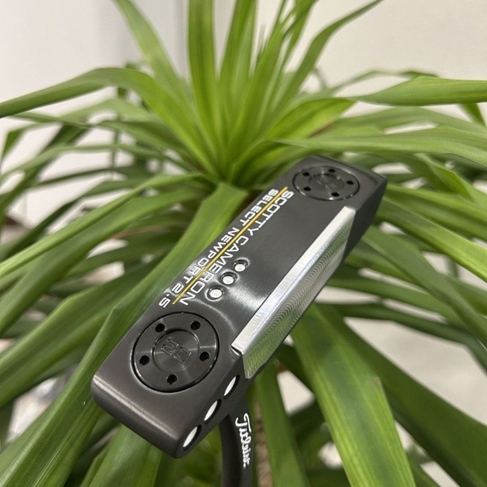 69 Scotty Cameron Putter