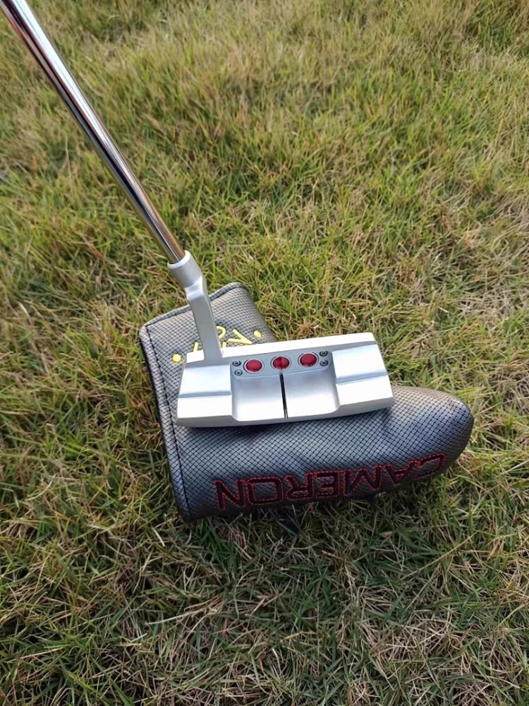 24 Scotty Cameron Putter