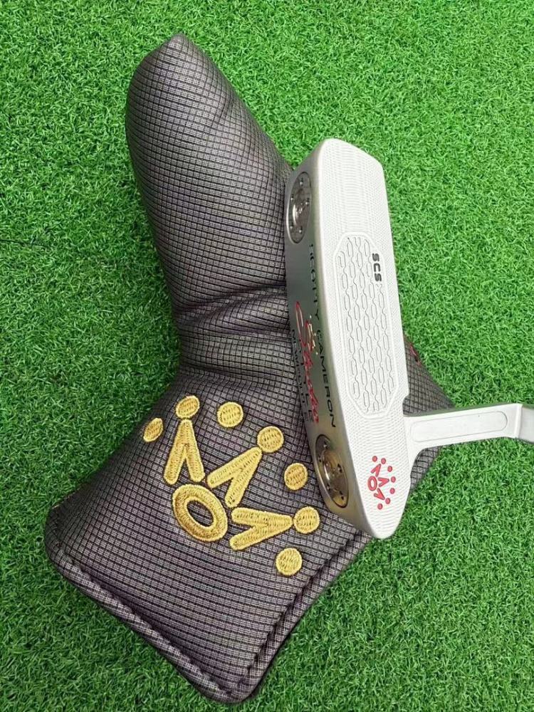 25 Scotty Cameron Putter