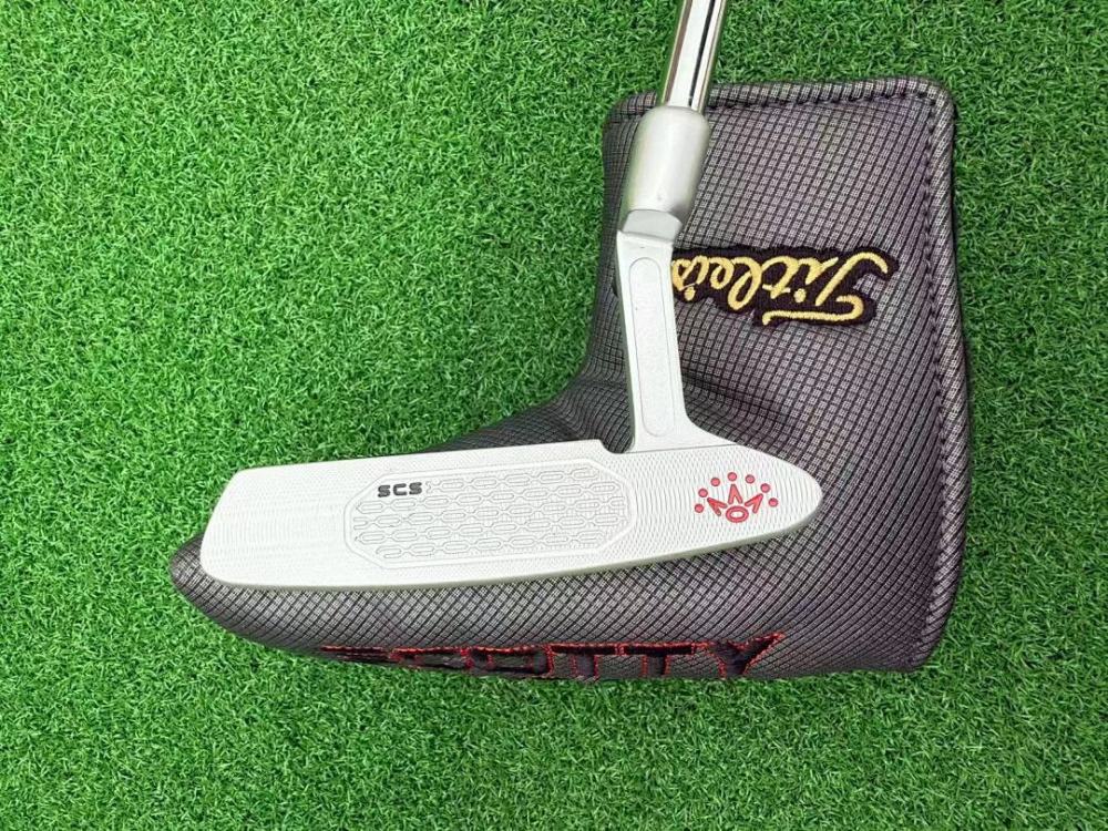 25 Scotty Cameron Putter