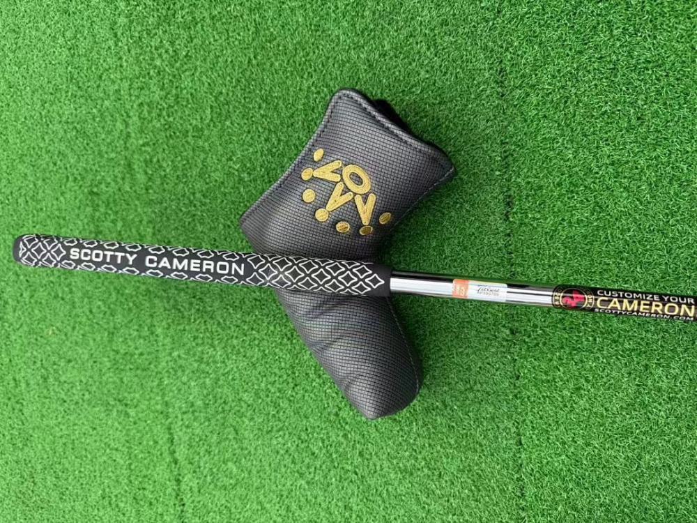 25 Scotty Cameron Putter