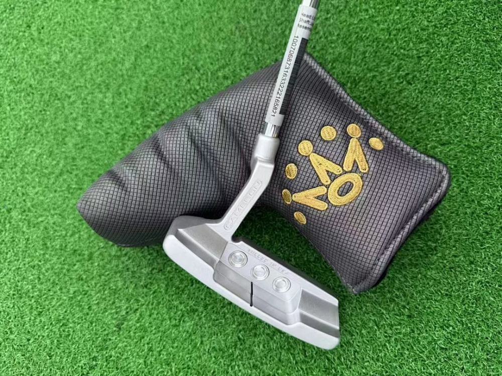 25 Scotty Cameron Putter