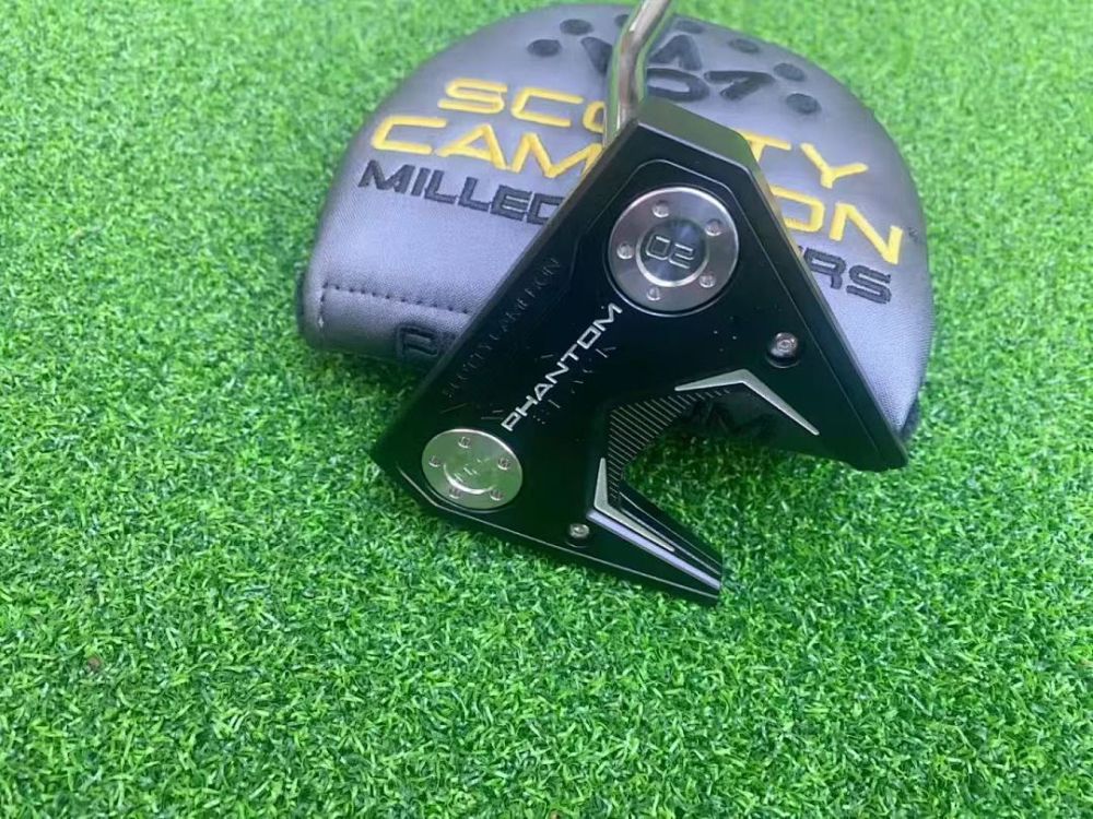 82 Scotty Cameron Putter
