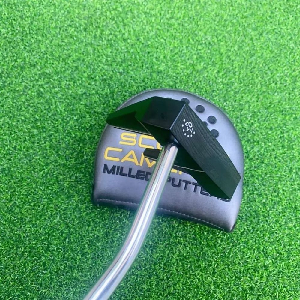 82 Scotty Cameron Putter