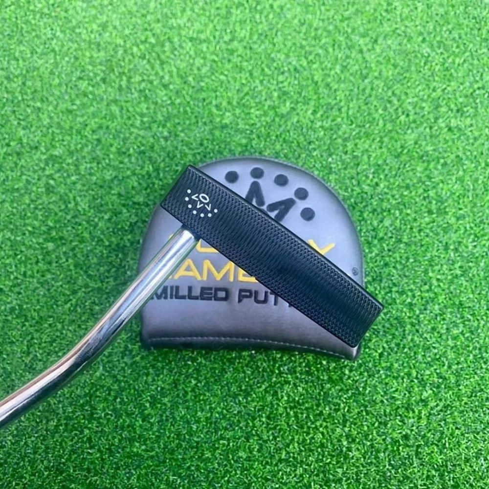 82 Scotty Cameron Putter