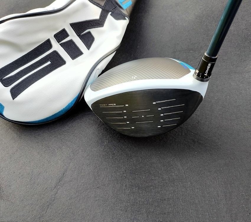 SIM2 MAX Driver