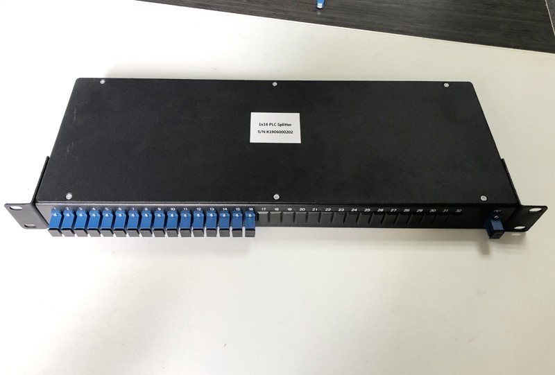 Rack Mounted PLC Splitter 1 U hight 19 inch 8 channels 16 channels 32 Channels Optional
