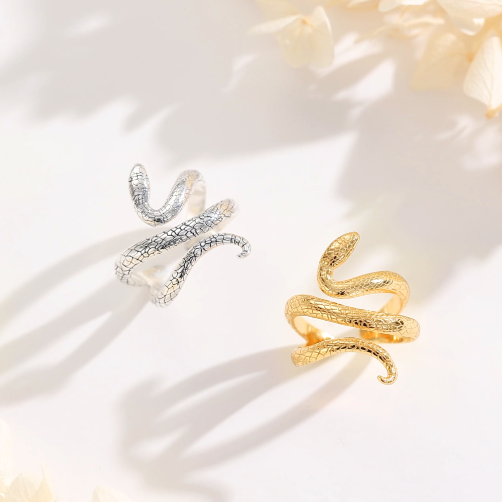 Snake-Shaped Adjustable Ring