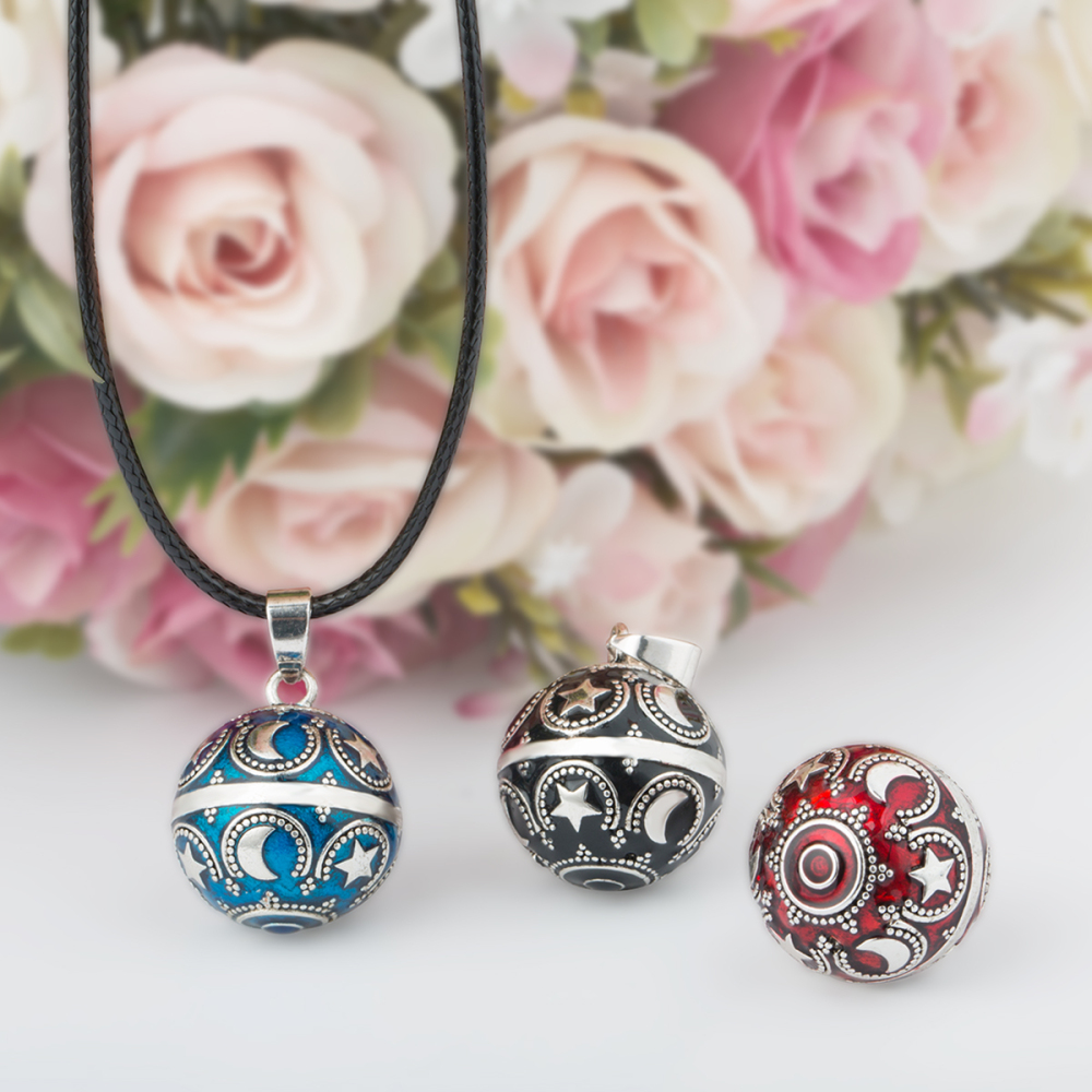 Christmas Style Design Harmony Bola Pendant