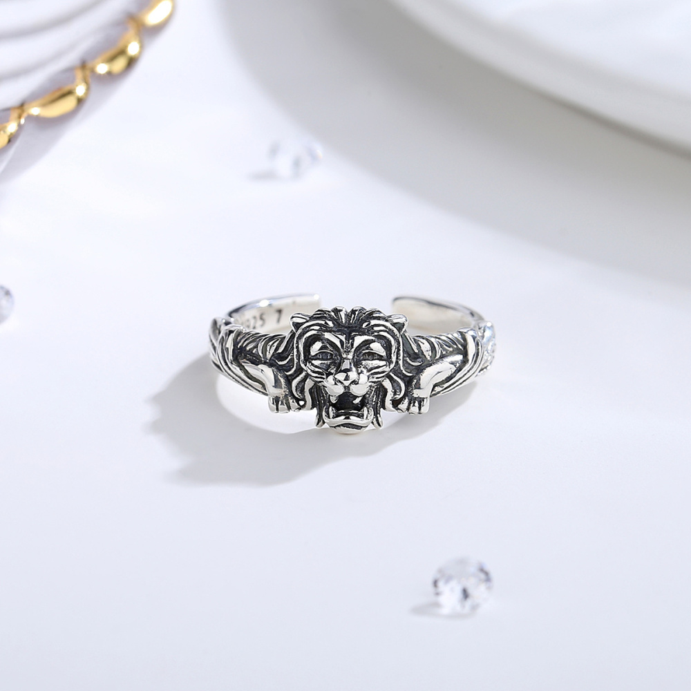 Vintage Oxidized Lion Head Design Open Adjustable Ring