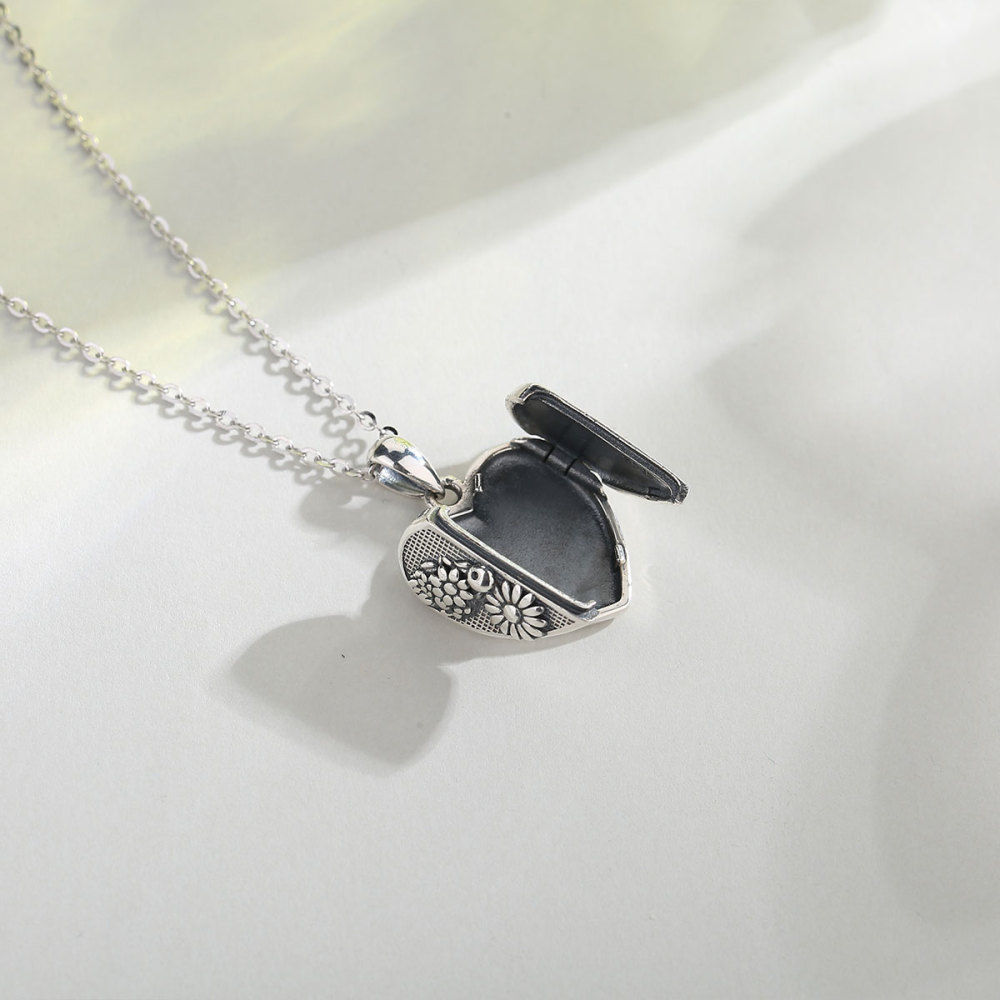 Vintage Butterfly Heart Photo Locket Pendant Necklace