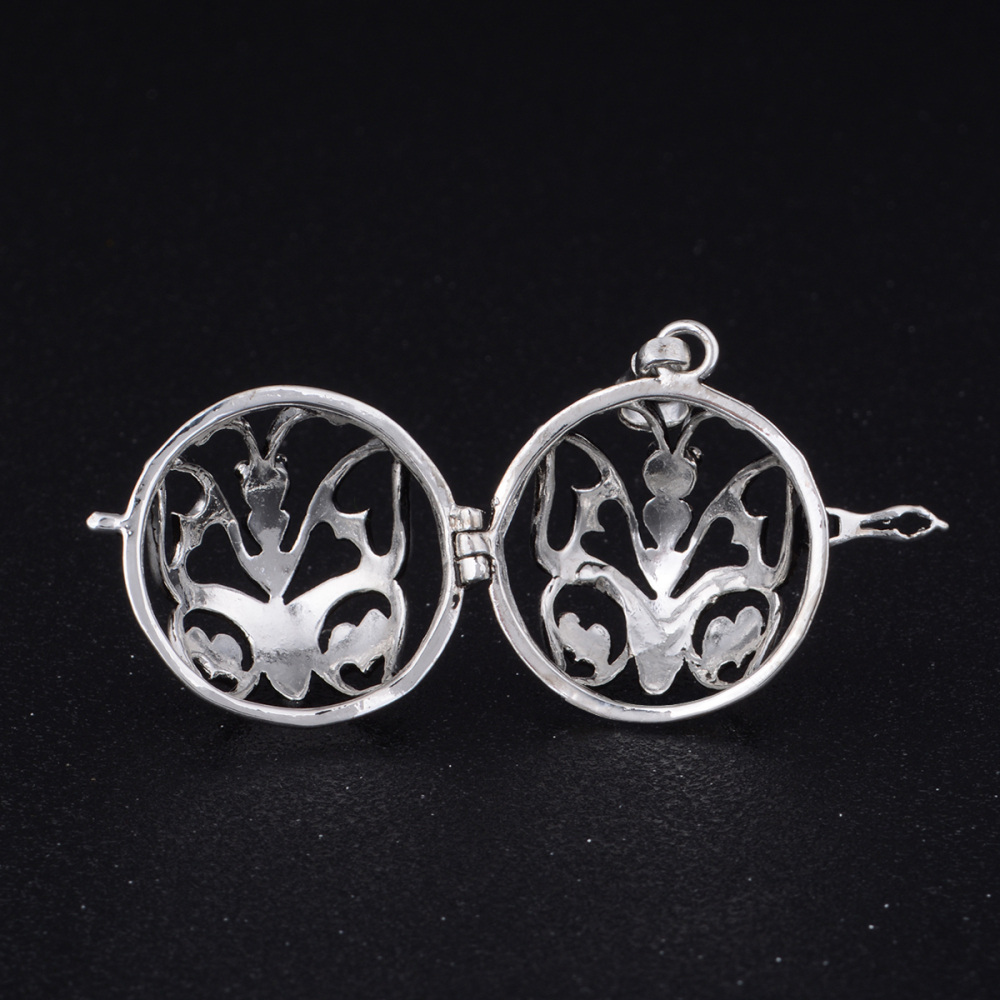 Butterfly Design Relaxing Wind Chime Jewelry Pendant