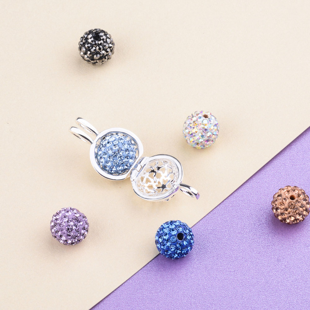 Clover Pendant with Customizable Diamond Balls