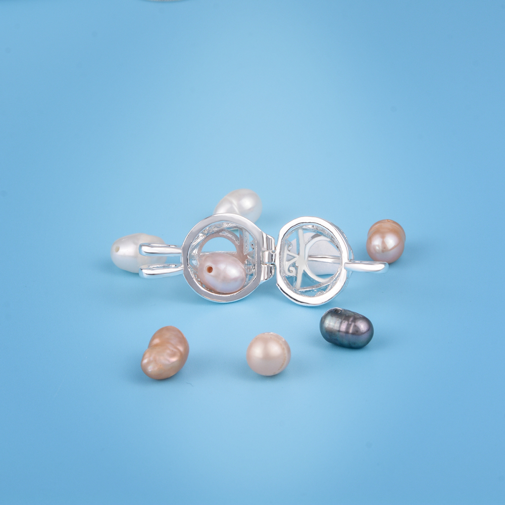 Customizable Silver-plated Triangle Pearls Cage Pendant