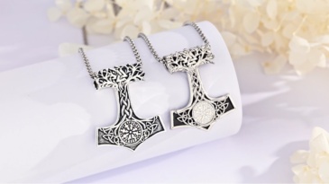 Norse Strength Mjölnir Thor's Hammer Pendant with Obsidian