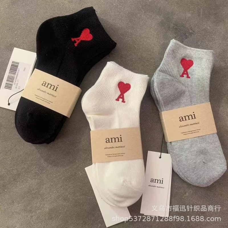 Ami Paris Three pairs of socks, new ami socks with heart A embroidery, four seasons thin design, black and white gray, simple sports, short tube, men's and women's casual cotton socks