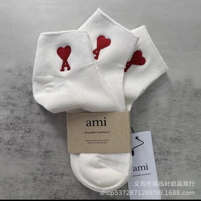 Ami Paris Three pairs of socks, new ami socks with heart A embroidery, four seasons thin design, black and white gray, simple sports, short tube, men's and women's casual cotton socks